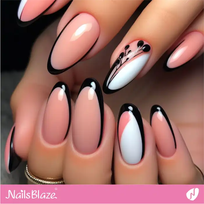 Peach Fuzz Outline Nail Design | Color of the Year 2024 - NB1775
